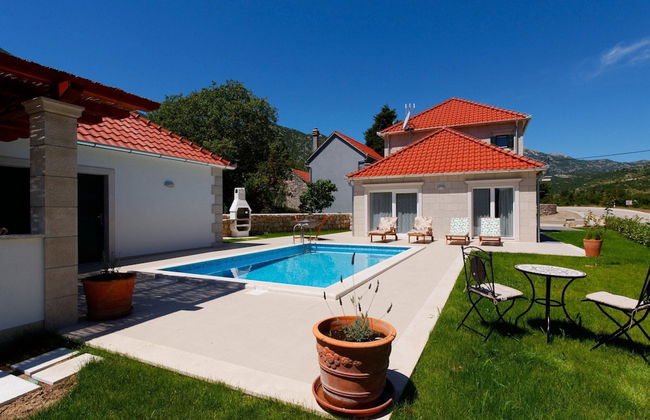 Villa in Croatia With Stunning Mountain Views - Foto 14