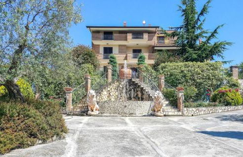 7 Bedroom Stunning Home In Caiazzo - Foto 1
