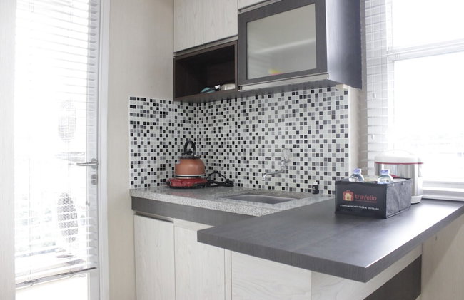 Simply Homey 2BR Apartment Parahyangan Residence - Photo 3