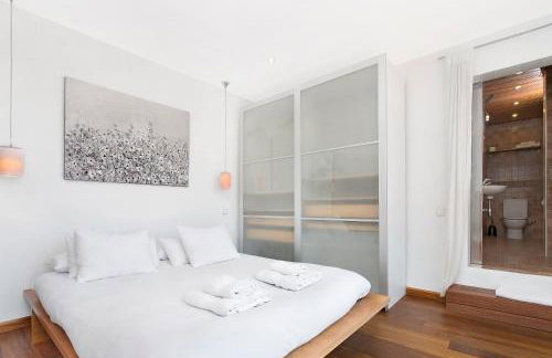 Atic Barcelona - Foto 16