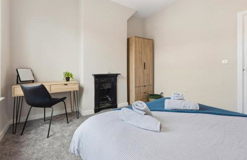 Manchester home, Sleeps 6, Contractor Friendly, Free Parking - Foto 12