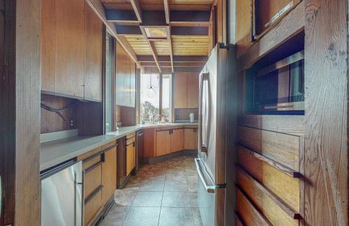 Oceanfront Elk House Bluff View Deck Near beach - Foto 11