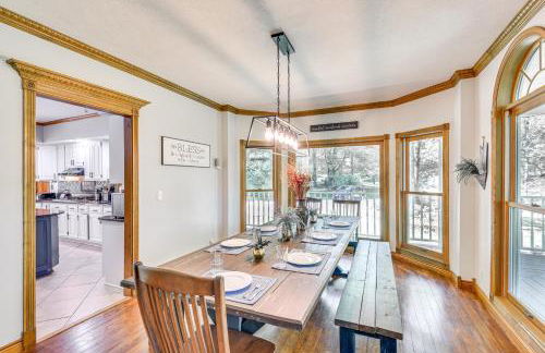 Huge Family Home with Pool - 13 Mi to Lake Michigan! - Foto 10