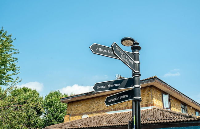 Canadawater-2bedroom-1bathroom-wifi-free Parking - Photo 16