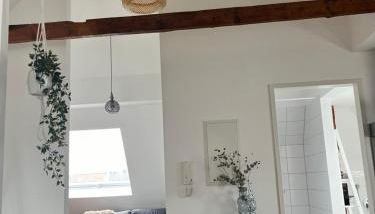 Charmante Dachgeschosswohnung in Lage - Foto 3