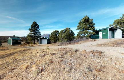 Pavilion and Glamping Village, 3 Cabins, Tipi, Wagon, Kitchen - Photo 11