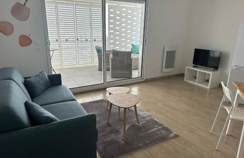 Studio Récent Prés d'Arènes Terrasse Wifi parking privé - Foto 1