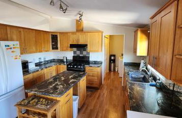 Lake View Home Community Pool in Riviera Heights - Foto 6