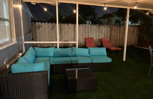 Royal Luxe Pool Home near Ft Laud airport and each - Photo 71