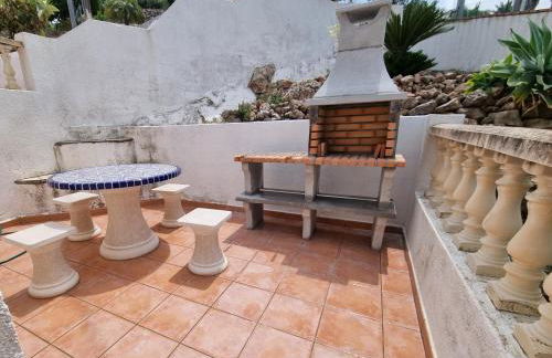 Self Contained hillside Villa with stunning vistas - Foto 2