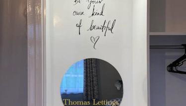 Cosy 2 Bed Chalet - Foto 5, wardrobe