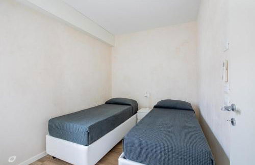 Beachfront Penthouse with private parking - Foto 31