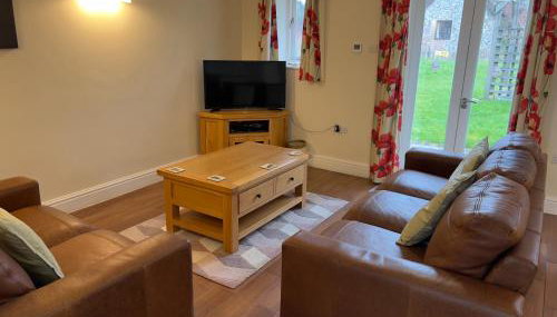 Cottages by the Moat - Photo 3