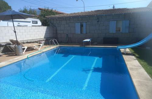Acogedora casita loft de piedra con piscina compartida - Foto 4