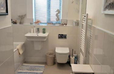 Stunning Apartment, balconies, private beach, coast path - Foto 11