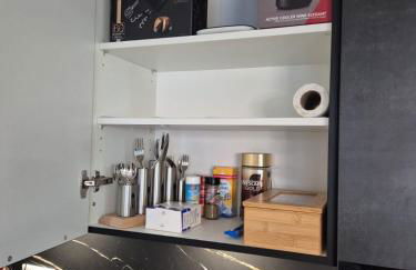 Luxsuite Still und Komfort 1 Balkon Grill TV-75 Zoll - Foto 26