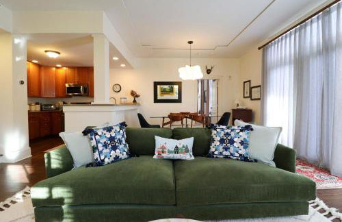3 BR Luxury Condo at Castle Hill - 5 mi to Okemo - Foto 6