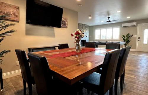 Lux Private Home - Pool, Billiards, 8 Smart TVs, Board Games, Cotton Bedding - The Stone Sanctuary at McCullough Hills Trailhead - Foto 14