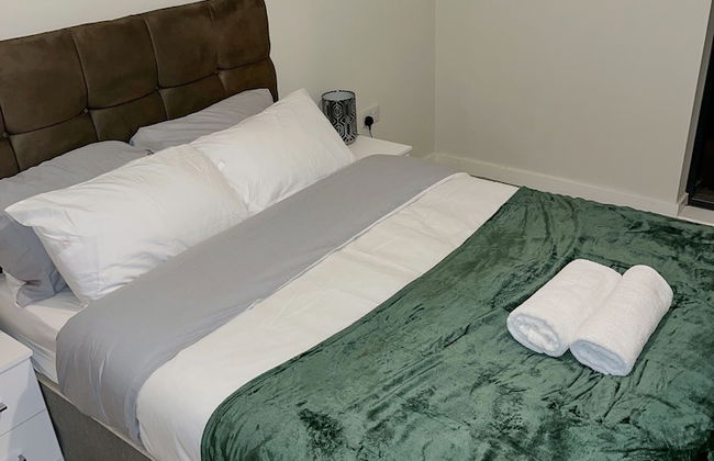 Stunning 2-bed Apartment in Salford - Foto 4