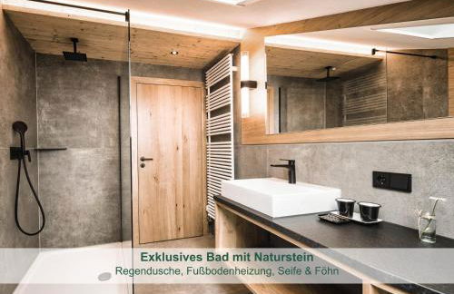 Chalet - Ferienwohnungen - Biohof Stöger - Panoramasüdbalkon - grandiose Aussicht auf See, Berge und Schloss Neuschwanstein - Foto 16