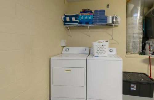 Queenie's Palace - Photo 8