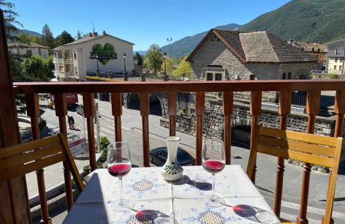 PLAZA centro - Photo 12