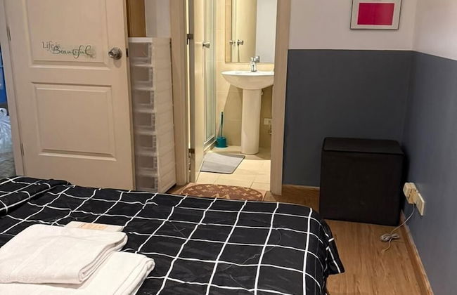 One Bedroom with Balcony City view - Photo 1