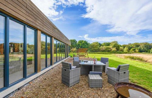 Seven Space - Willow Barn, Hot Tub & Scenic Rural Retreat - Photo 31