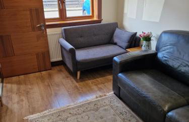 Self-catering extended family home - Photo 26