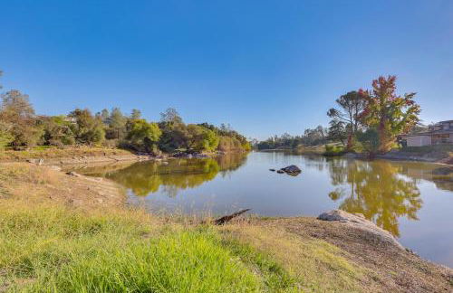 Scenic Yosemite Lakes Escape with Community Perks! - Foto 29