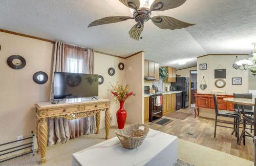 Bonneau Vacation Rental with Private Yard! - Foto 5