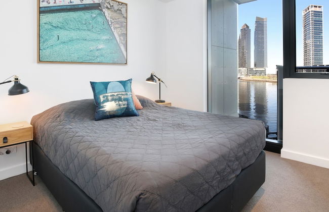 Orange Stay at Collins Wharf - Photo 6