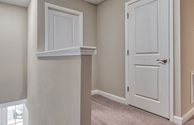 Super Spacious Near Disney With Private Pool - Photo 22