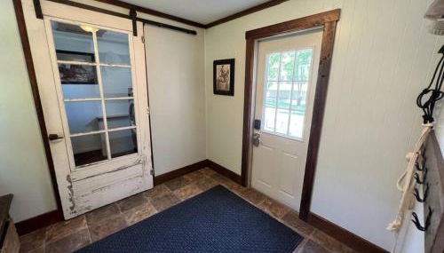 Home 7 beds, 2 baths Farmstay at Pygmy Goat Farm Byron Center Michigan - Foto 4