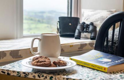 Hillside Haven, panoramic views Nr Bakewell - Photo 8