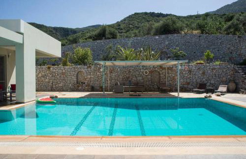 Modern Luxury Villa with Pool, just 5min to sea - Foto 31