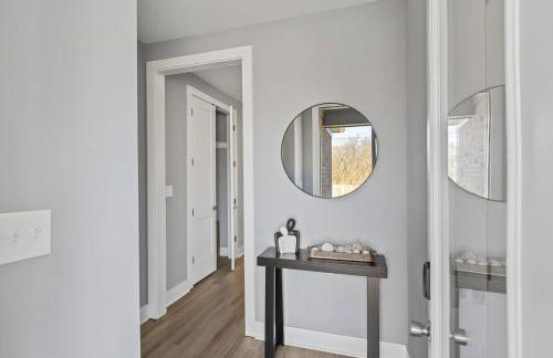 Gated Parking + Fire Pit | Near Zoo + Rhodes - Foto 19