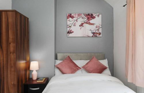 Comfy stays, Rotherham for contractors & Families, spacious, conservatory, free parking, wifi, 3BDR - Foto 45