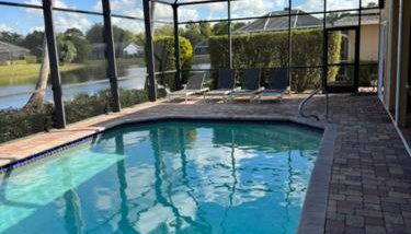 Spacious Naples Lakefront Pool Home Minutes from Downtown! - Foto 2