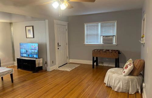 Buffalo 4BR Home 5 Beds, Near Airport & Downtown - Foto 9