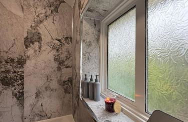 Charming 3 BR - NEC HS2- Long Stays Wifi Parking Airport - Foto 62