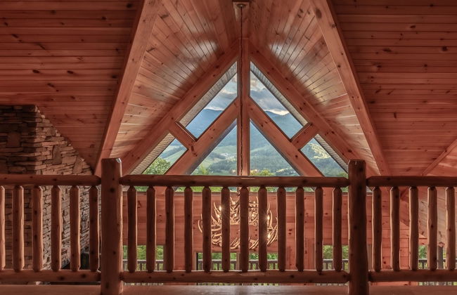 Luxury 4200 Sqft Log Cabin on 50 Acres Sleeps 16 - Foto 54