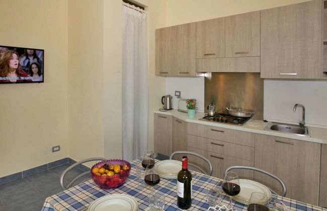 Villa with Salt Water & Heated Pool & Hot Tub near sea - Foto 8