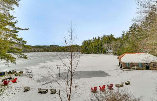 Great for Gatherings! Lakefront Ticonderoga Villa - Foto 41