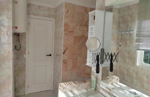 Terrace & Sea Views in Cullera - Photo 27