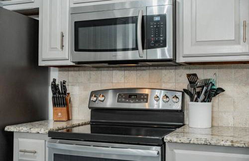 Rockwall Luxury Retreat-Pool/Spa/Patio/Gameroom - Foto 16