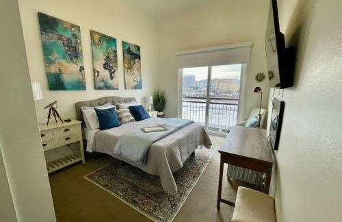 A Perfect Getaway in the Heart of the Action - Photo 1