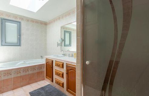 Beautiful Home In Signes - Foto 25