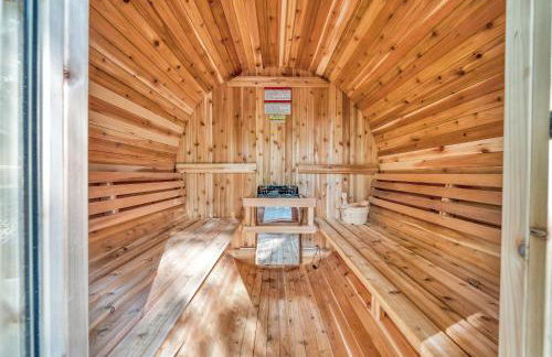 Massive Log Chalet with Hot Tub - Foto 17