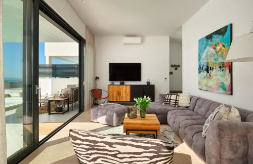 Villa Askana, 3 Bedrooms, 4 Baths, Infinity Pool, Whirlpool, Sea view, Outdoor kitchen - Photo 3